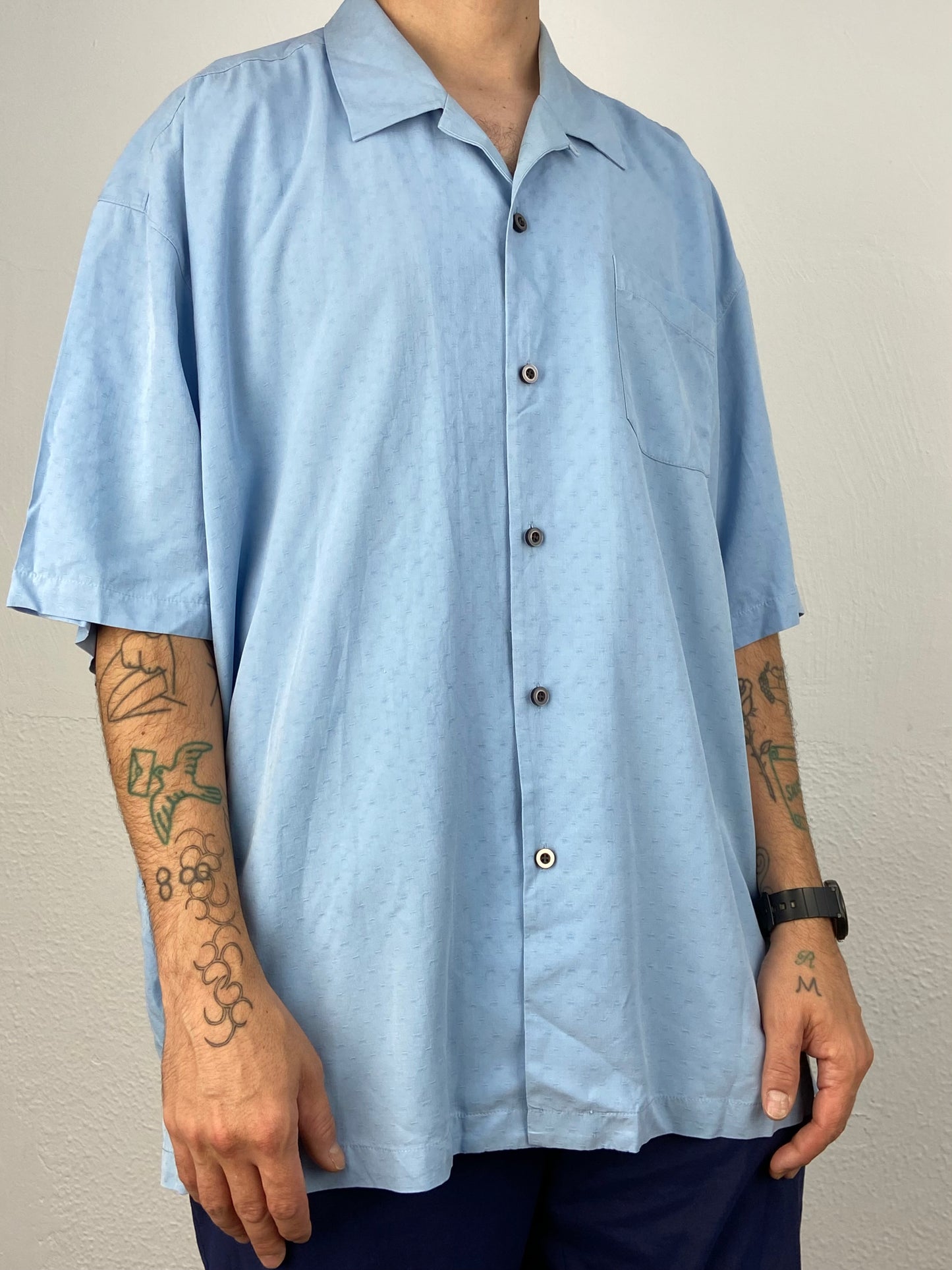 Camisa seda pura vtg Bahamas azul claro