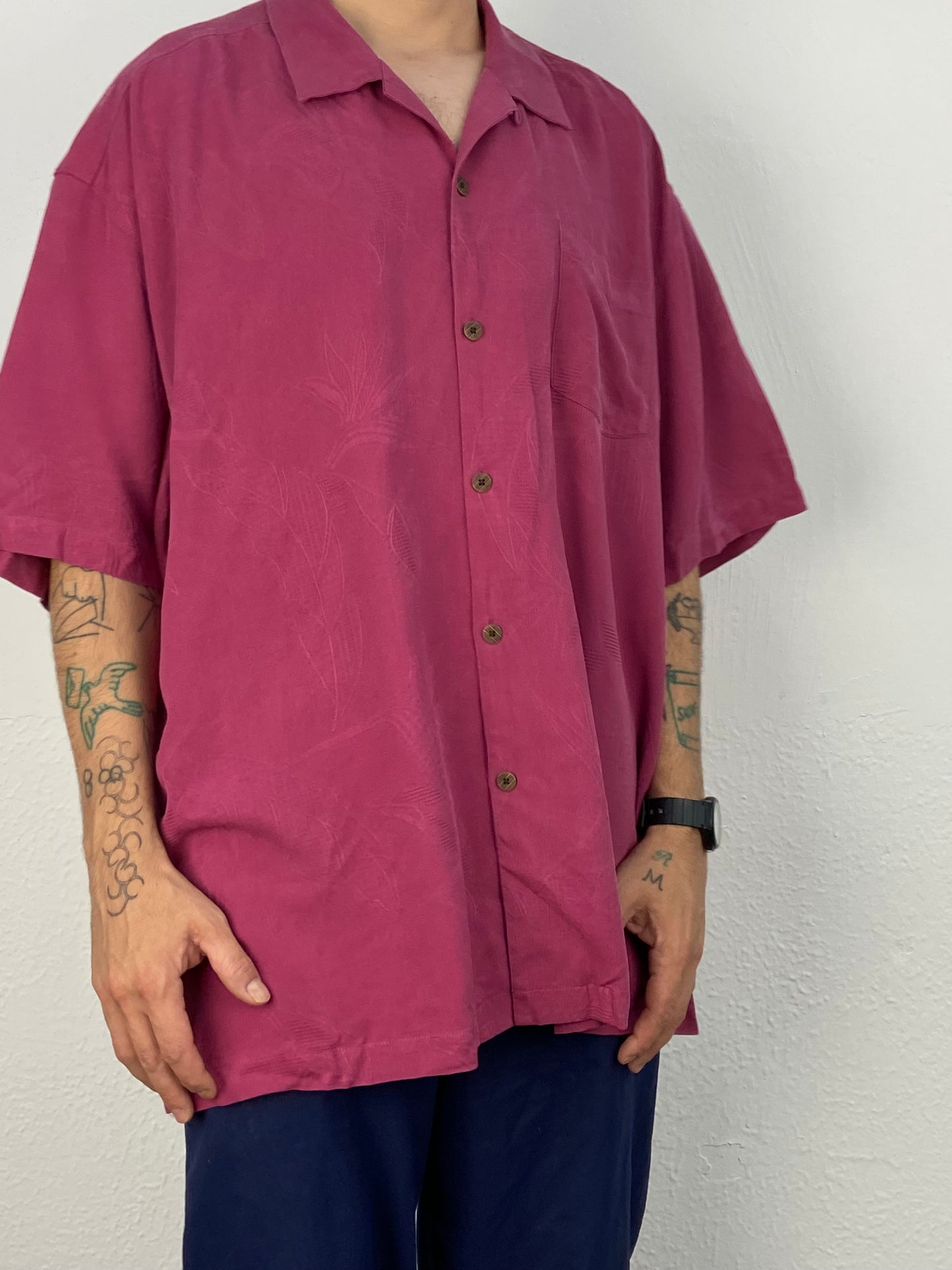 Camisa seda pura vtg Bahamas bordô